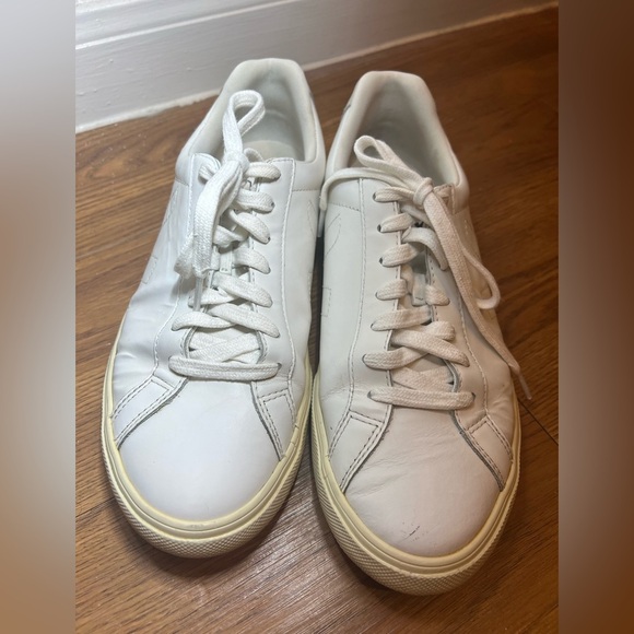 VEJA ESPLAR’ LACE UP LEATHER SNEAKERS  Size 9 - Picture 5 of 12